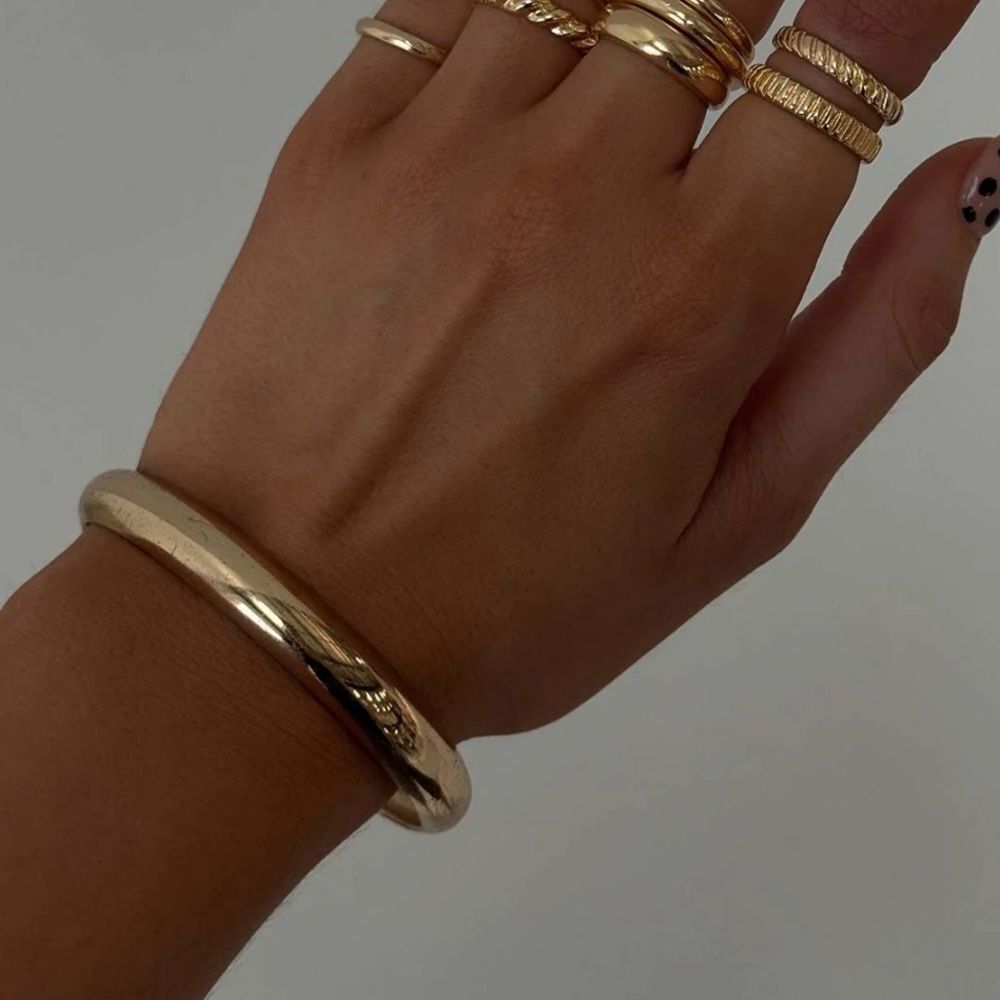 Elegant Gold Bangle Bracelet